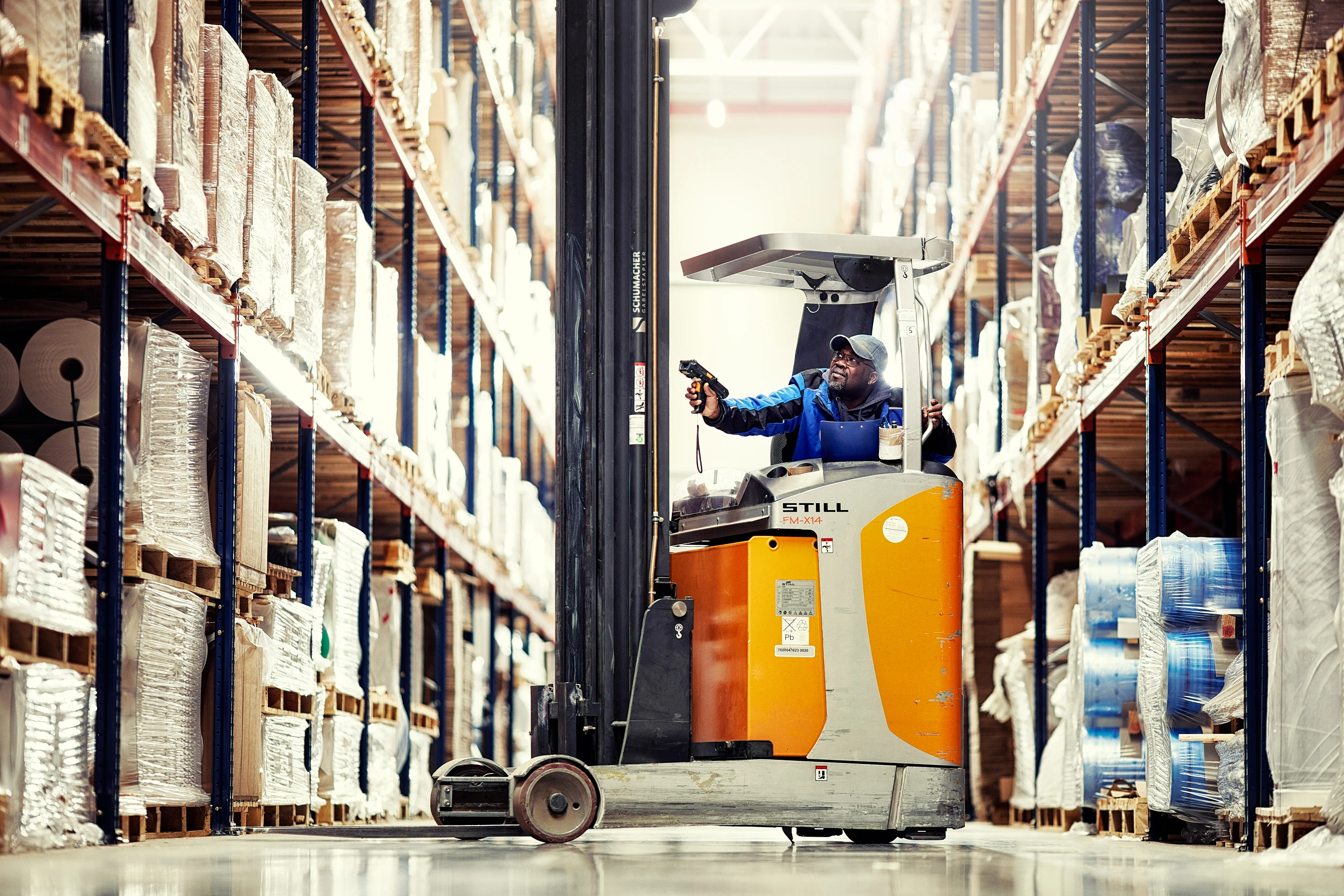 Cella Intelligent Warehousing